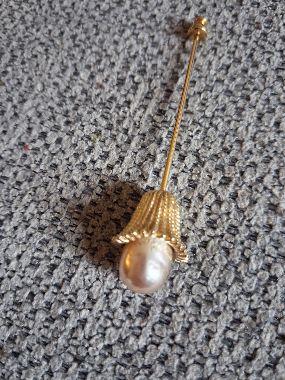 N/A elegant gold